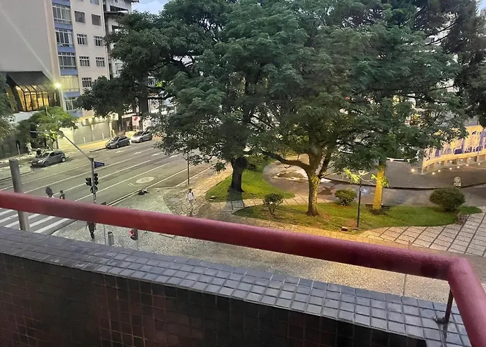 Flat Lavoisier no Centro de Curitiba com Garagem